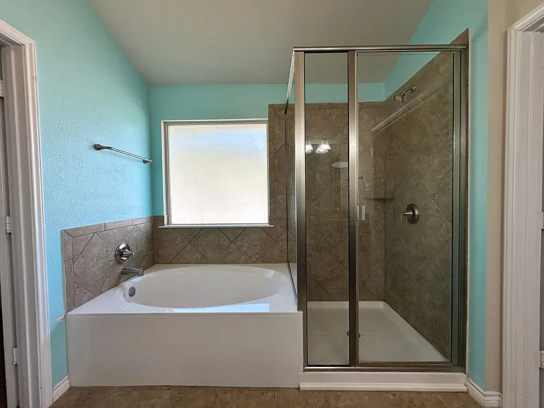 1200 Rocky Ridge Trl — Photo 32