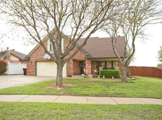 1131 NE 9th Ct, Moore, OK 73160