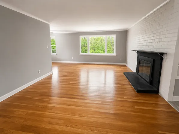 33 Vincent Ave, Worcester, MA 01603