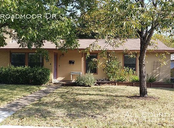 4th image of 1614 Broadmoor Dr