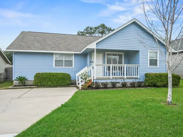 15025 Conroe Bay Blvd, Willis, TX 77318