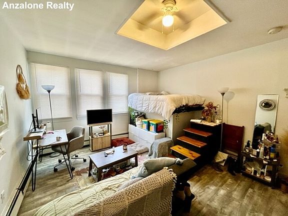 5th image of 22 Stillman St #3