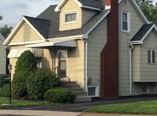 1225 N Military Rd, Niagara Falls, NY 14304