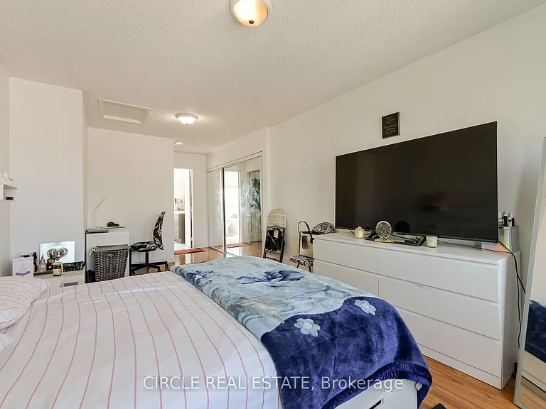 20 Spadina Rd #20 — Photo 30