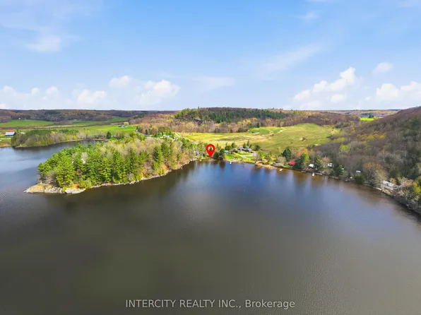 1052 Cove Rd #3, Muskoka Lakes, ON P0B 1M0