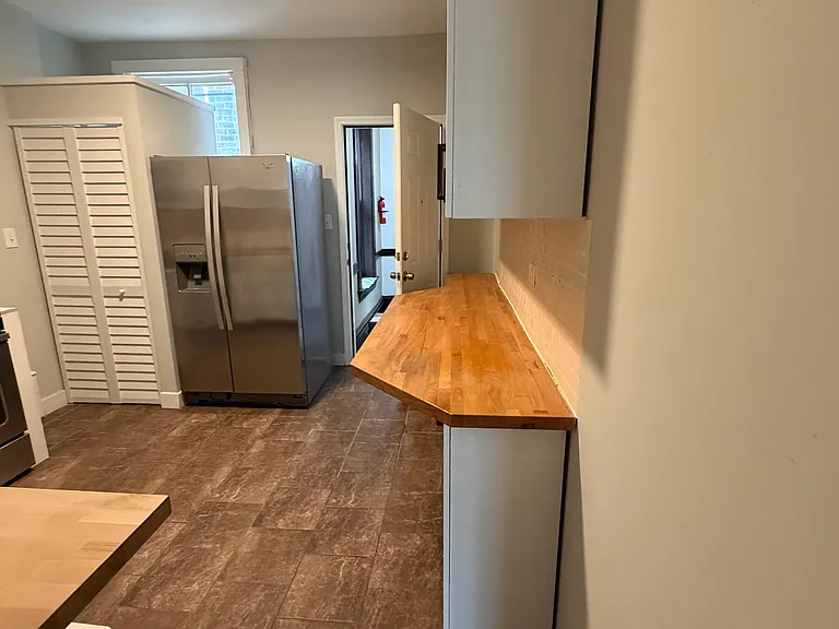 843 N Francisco Ave #1F — Photo 6