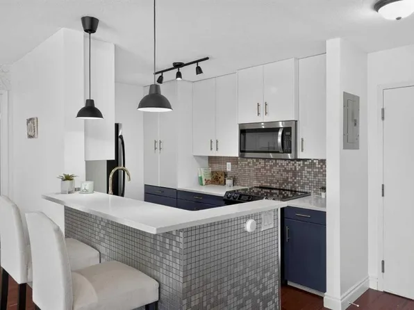27 SE Grier Pl NE #5208, Calgary, AB T2K 5Y5