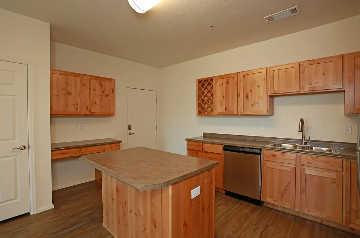 1 bed, 790 sqft, $1,650 — Photo 1