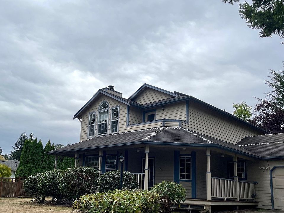 1st image of 426 Lake Louise Dr SW