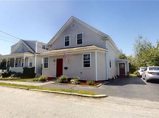 46 Sprague Ave, Cranston, RI 02910
