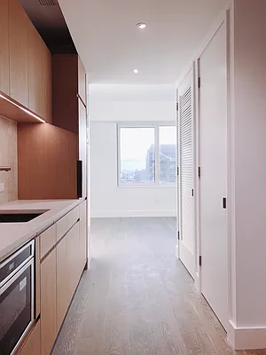 Rented by Chase Global M Realty LLC | media 33