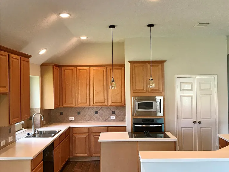 5035 Chappel Hill Dr — Photo 10