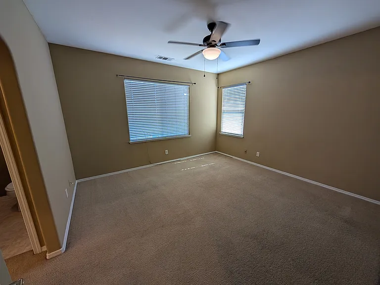 753 W Bordeaux Ln — Photo 13