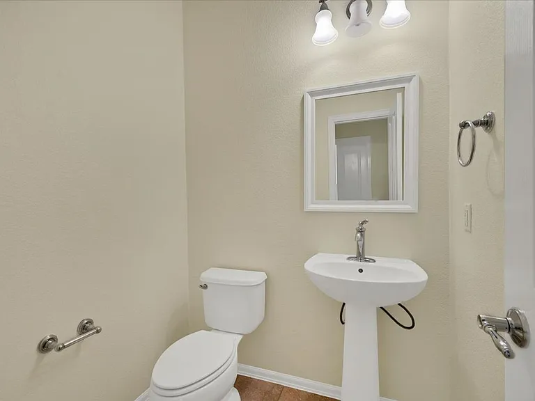 203 Raindance Cv — Photo 19