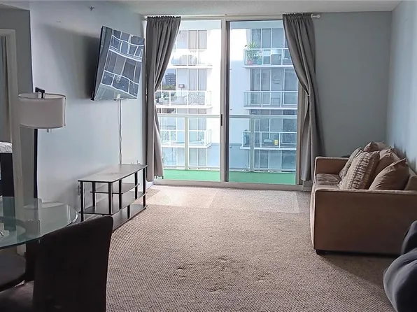 5085 NW 7th St APT 804, Miami, FL 33126