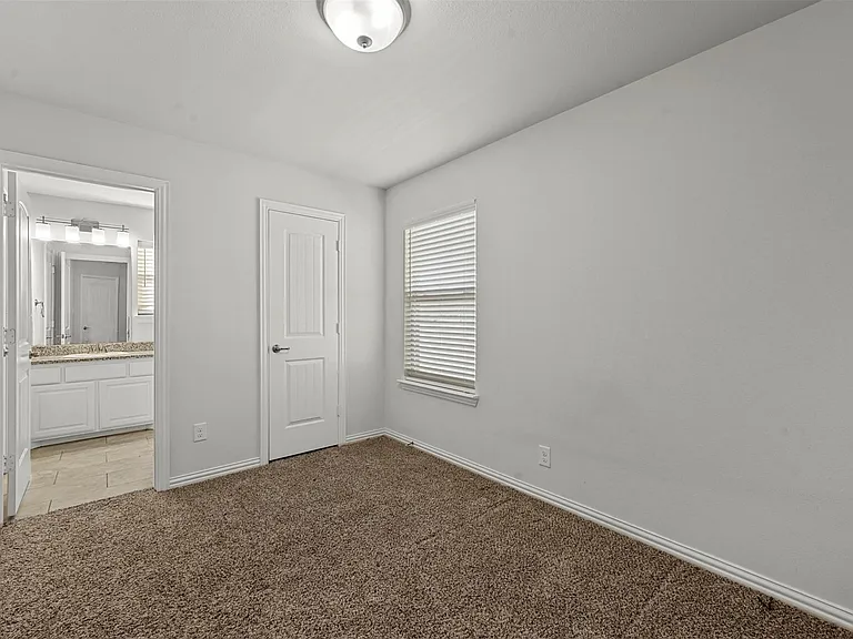 727 W Johnson St #A — Photo 10