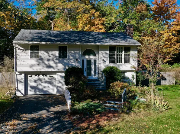 5 White Pine Lane, Saratoga Springs, NY 12866