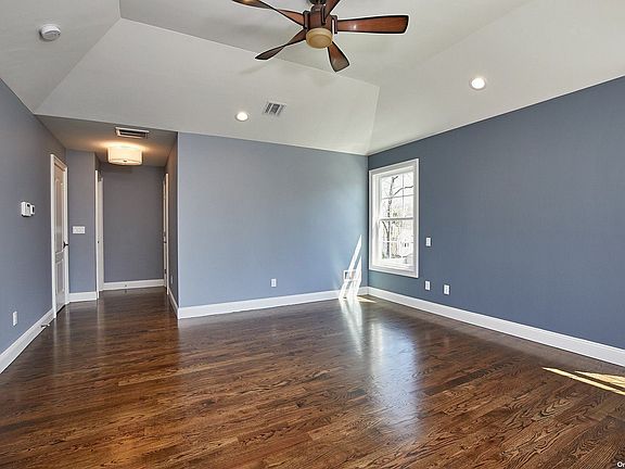 5th image of 370A Felter Ave