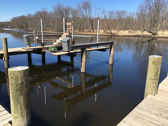 Docks and Boatlift
