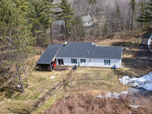 4th image of 722 New England Road