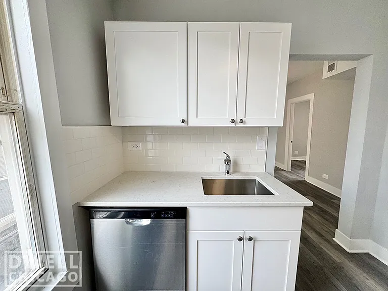 1538 W Walton St #1R — Photo 10