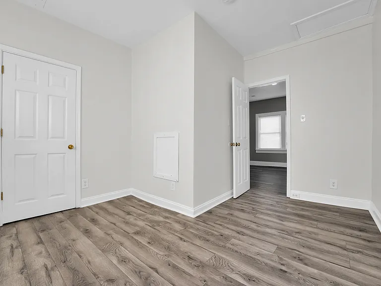 L-shaped rear bedroom 12x11 with 5x5 indent