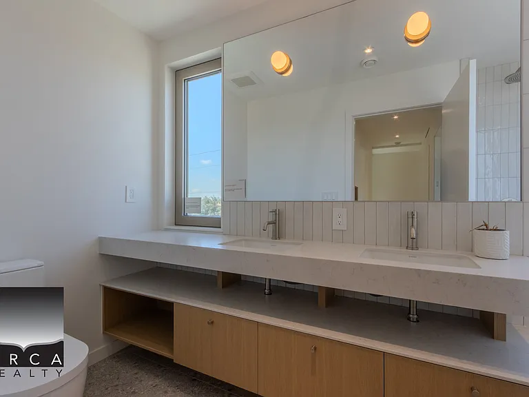 2915 E 5th Ave #1 — Photo 14