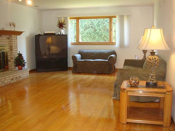 4th image of 11750 Camelot Ln