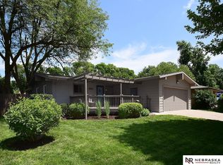 8770 Larimore Ave, Omaha, NE 68134