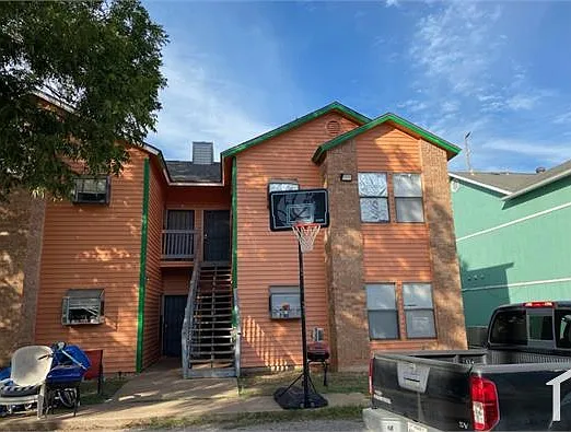 2419 W Slaughter Ln #D — Photo 10