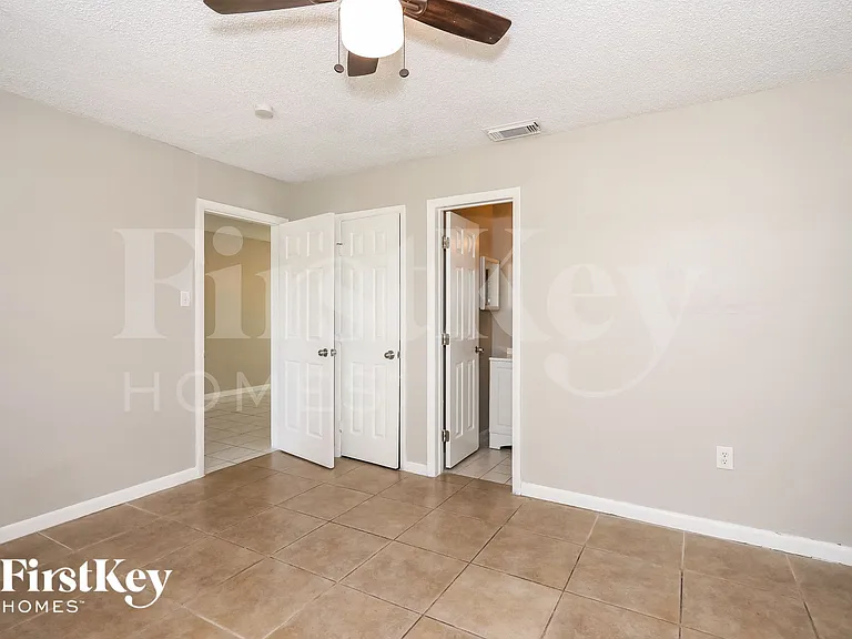 1291 NW 60th Ave — Photo 10