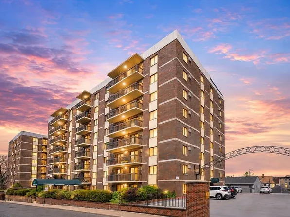 10 Williams St APT 55, Watertown, MA 02472