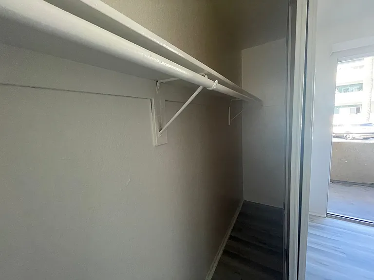 Elm Terrace Apartments — Photo 7