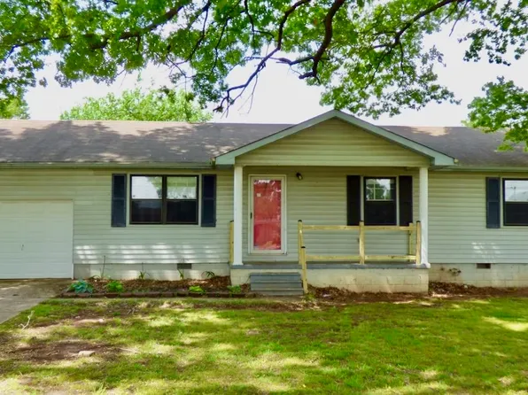 302 Glendale Ave, Muscle Shoals, AL 35661