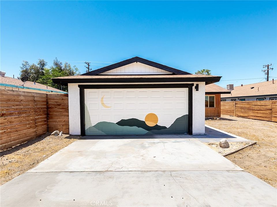 1st image of 62044 Valley View Cir