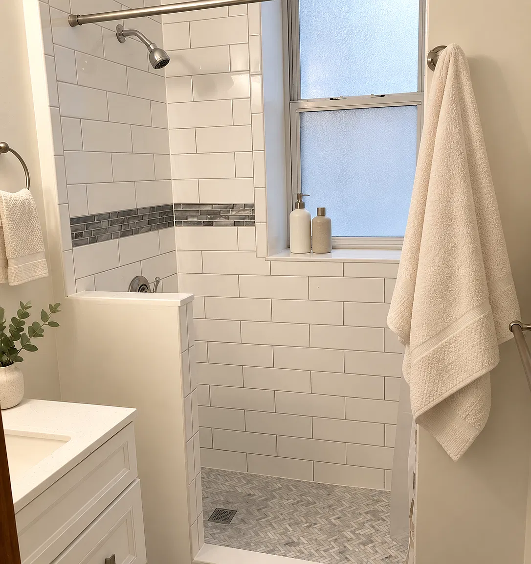 3 bed, 1000 sqft, $4,200 — Photo 3
