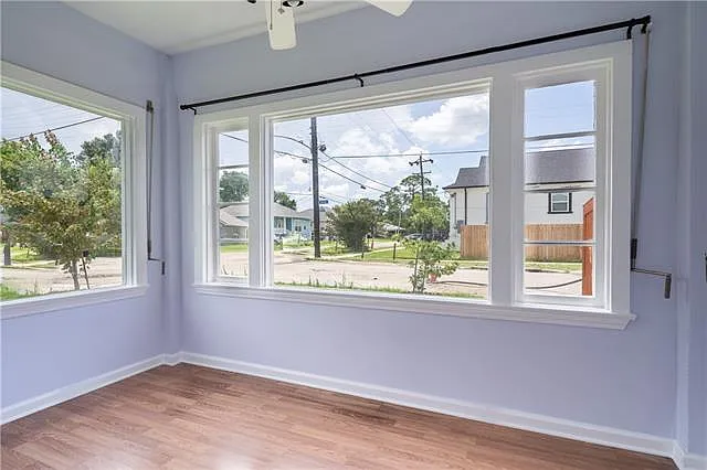 8502 Edinburgh St — Photo 4