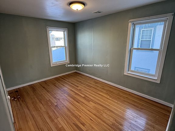 3rd image of 12 Quincy St #2