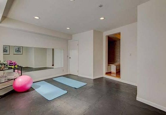 4th image of 607 Farallon Ave