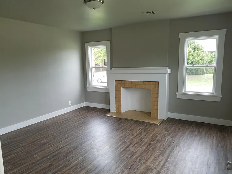 1321 N Klein Ave — Photo 6