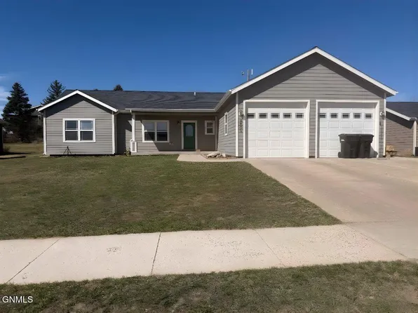 2605 2nd St NE, Watford City, ND 58854