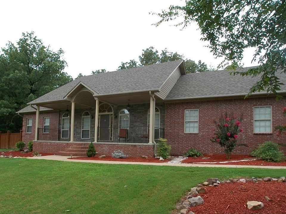 2nd image of 5 Campview Dr