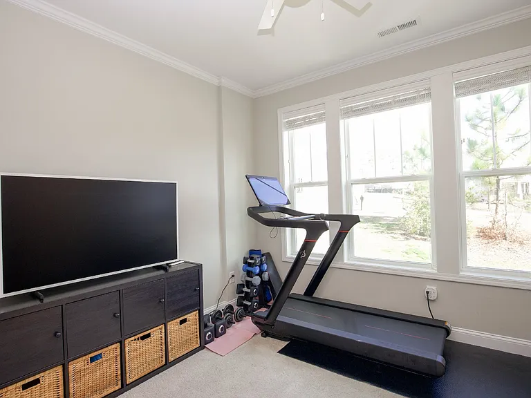 240 Parrish Ln — Photo 14