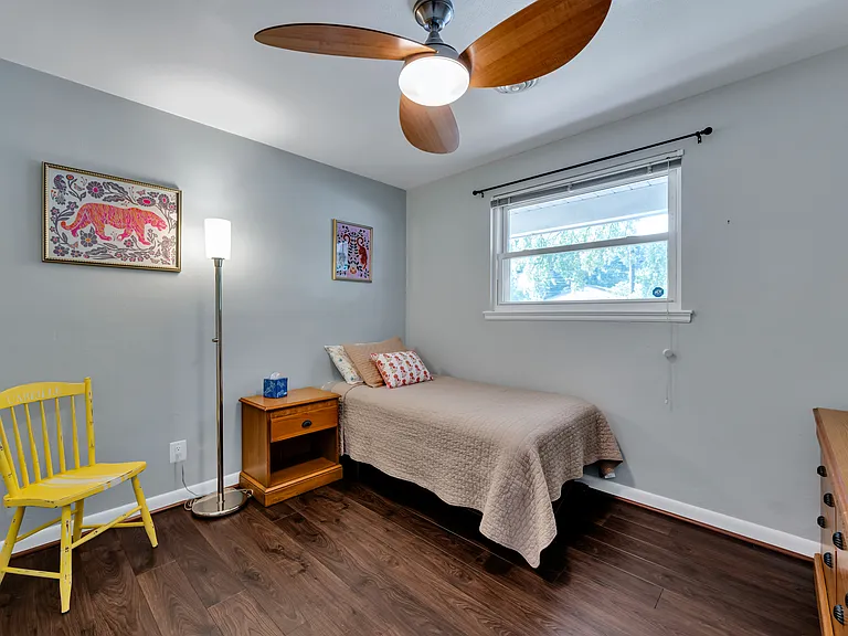 4620 Larkin St — Photo 12