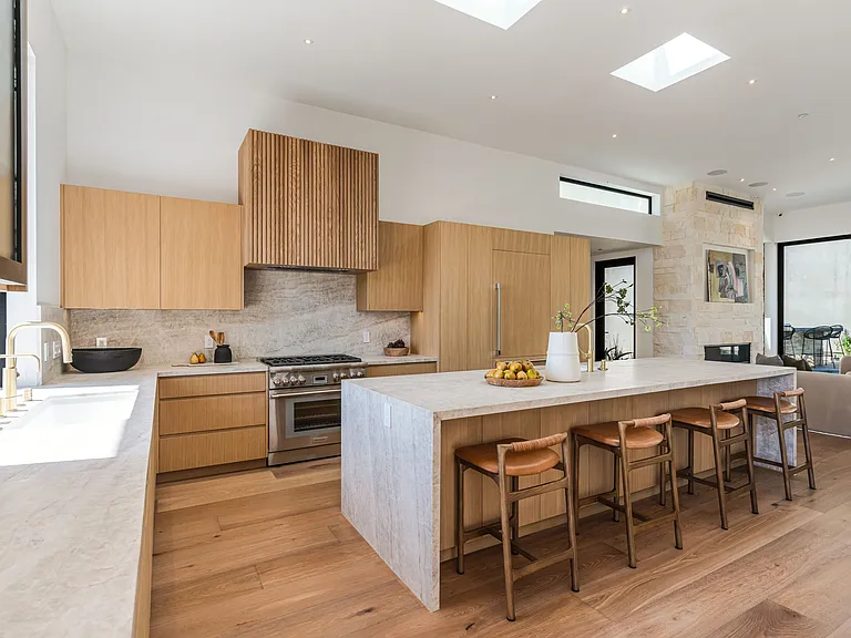 1205 Las Lomas Pl — Photo 12