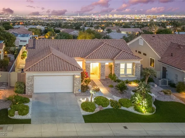 1928 Hot Oak Ridge St, Las Vegas, NV 89134