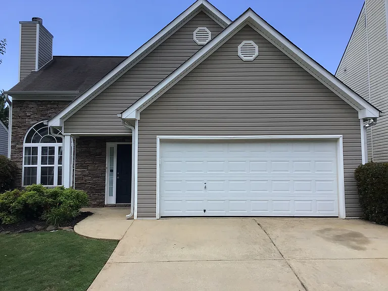 294 Greystone Cir — Photo 1