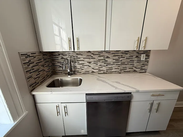 5301 Palisade Ave #32E — Photo 2