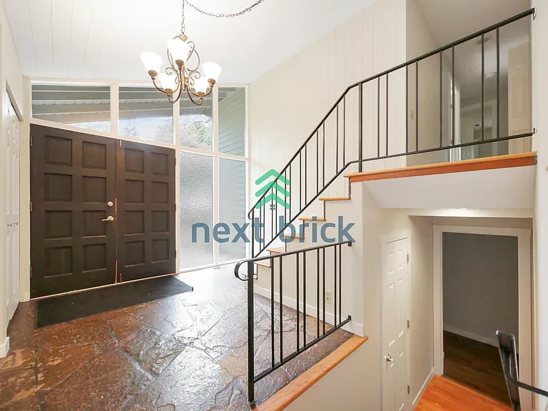 14469 NE 12th Pl — Photo 4
