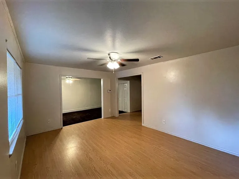 5030 Stardust Dr — Photo 2